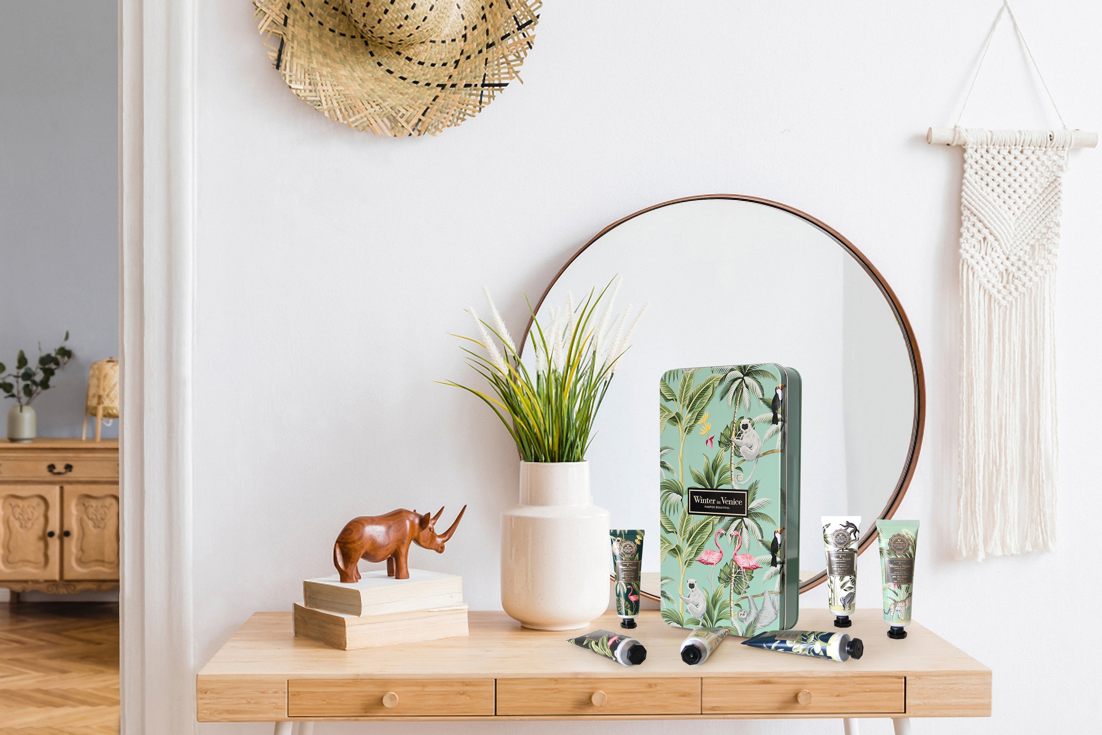 Winter In Venice Botanicalia 10% Shea Butter Hand Butter Tube Tin Gift Set